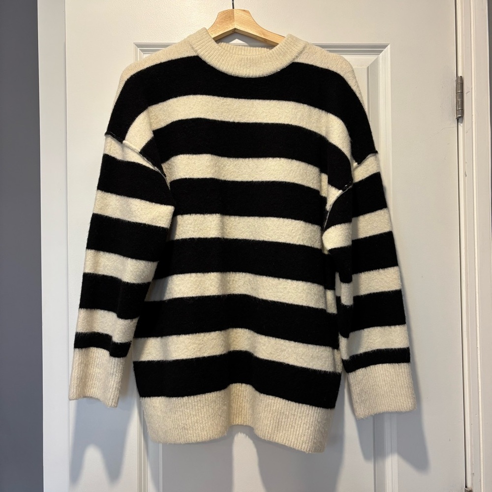 Zara Women’s Striped Knit Sweater, Black and Cream, Size Small, Cozy Classic